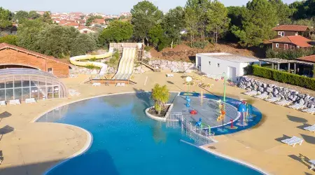 Vue aérienne complexe aquatique du camping Mimizan Plage