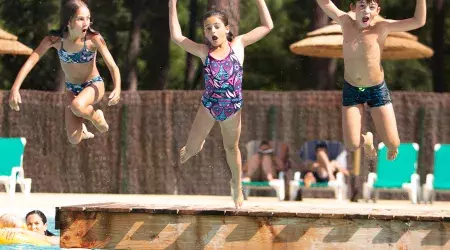 Piscine au camping de Mimizan Lac